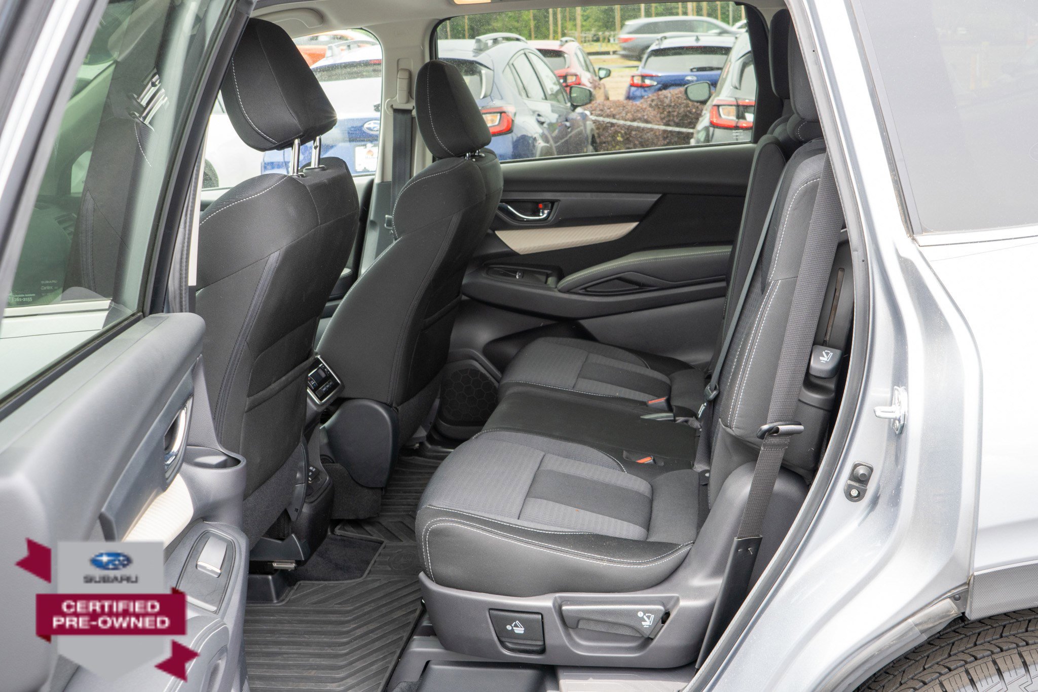 Used 2022 Subaru Ascent Premium w/ Convenience Package AWD/4WD image 29