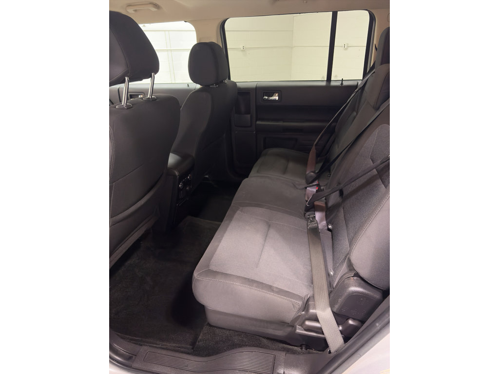 Used 2018 Ford Flex SE FWD image 22