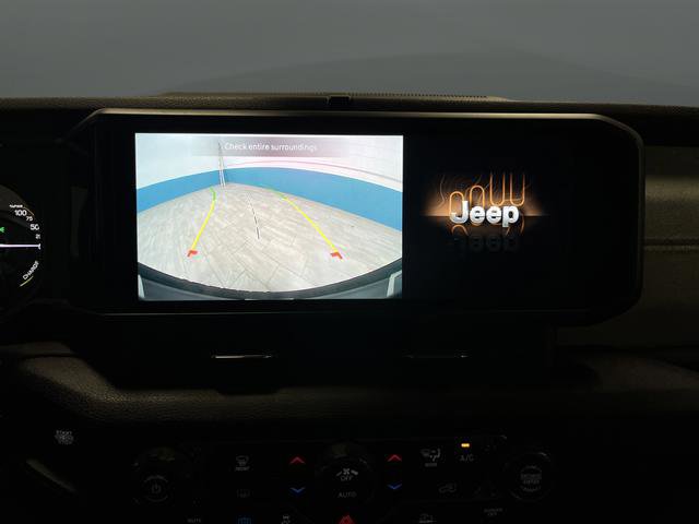 Used 2024 Jeep Wrangler Unlimited image 8
