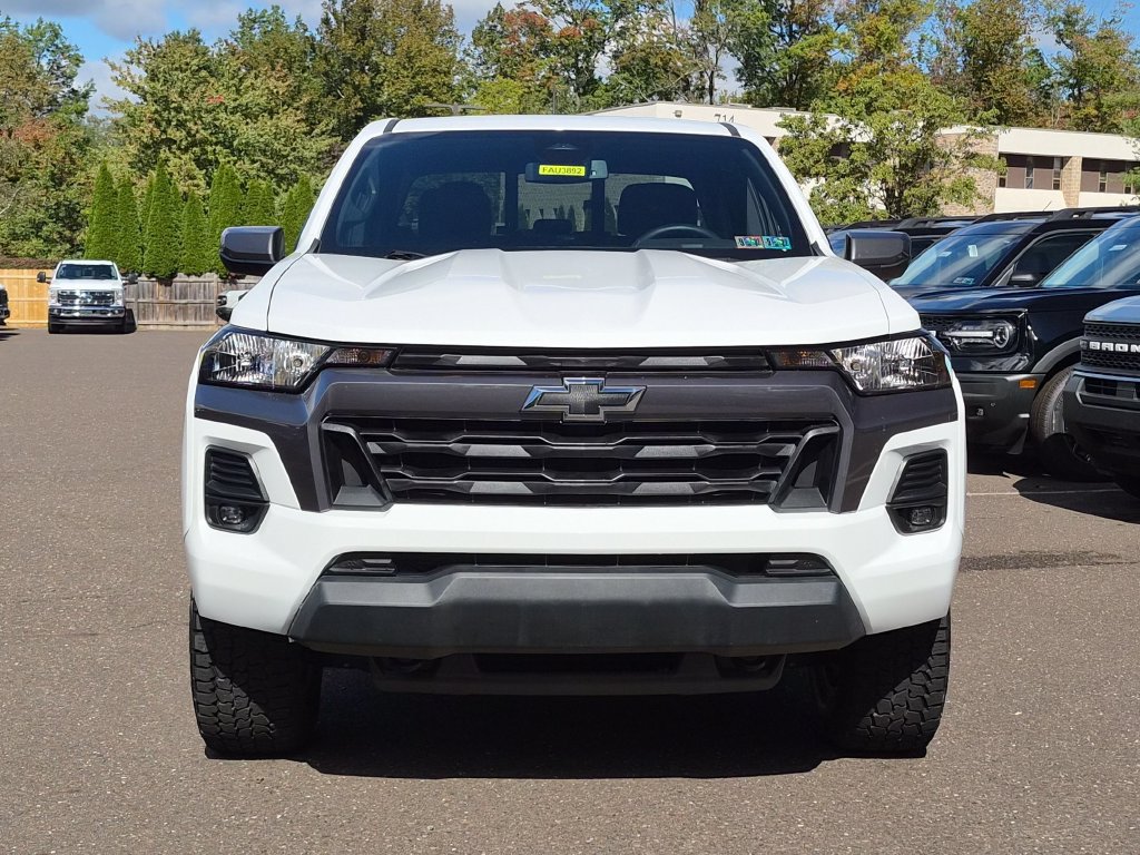 Used 2023 Chevrolet Colorado LT w/ LT Convenience Package II AWD/4WD image 5