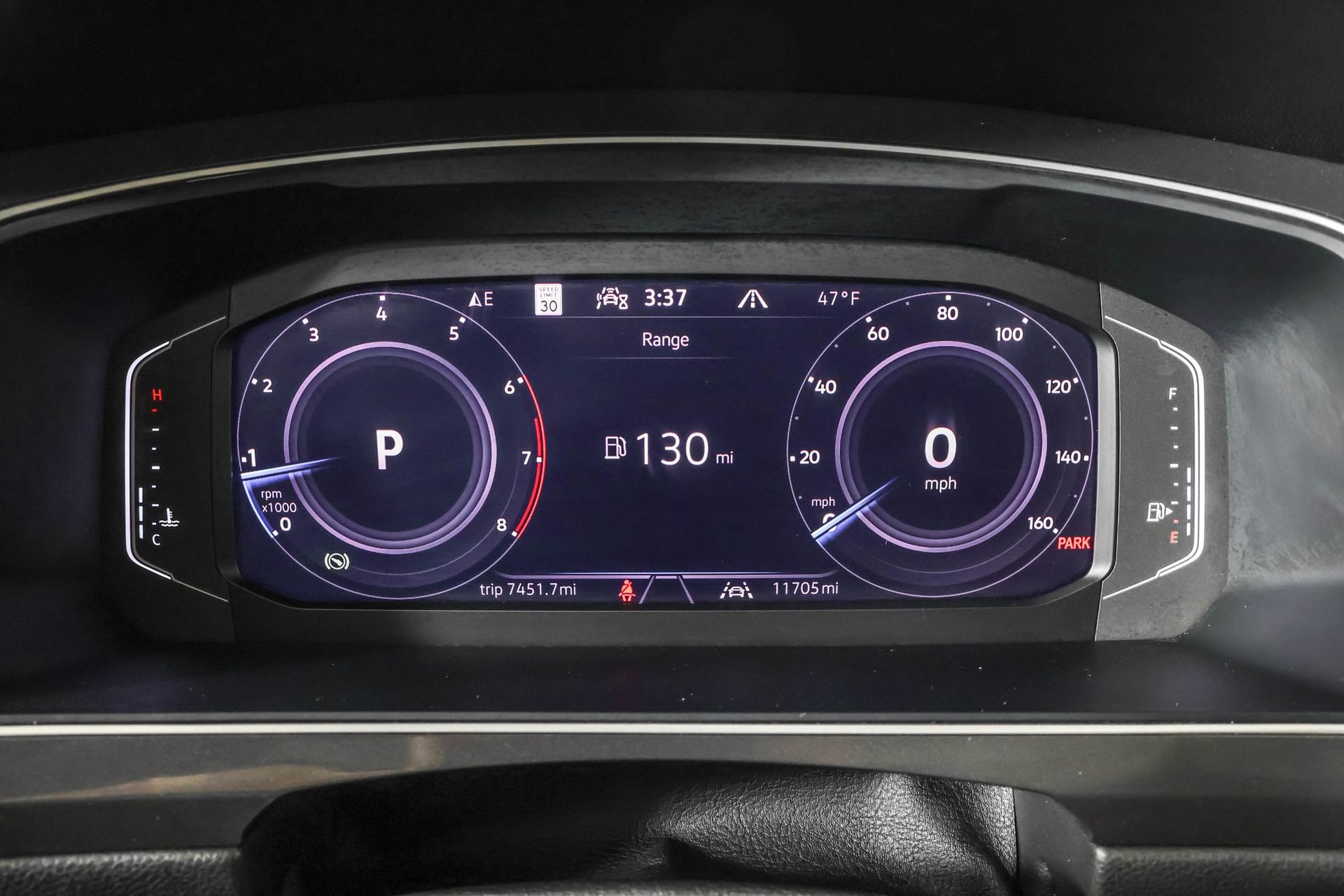 Used 2024 Volkswagen Tiguan SEL R-Line image 27