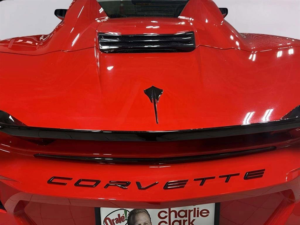 Used 2024 Chevrolet Corvette Stingray Convertible w/ Z51 Performance Package image 21