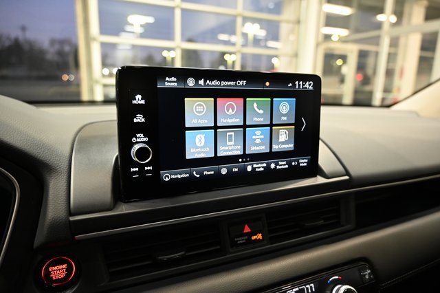 Used 2024 Honda Pilot Touring image 16