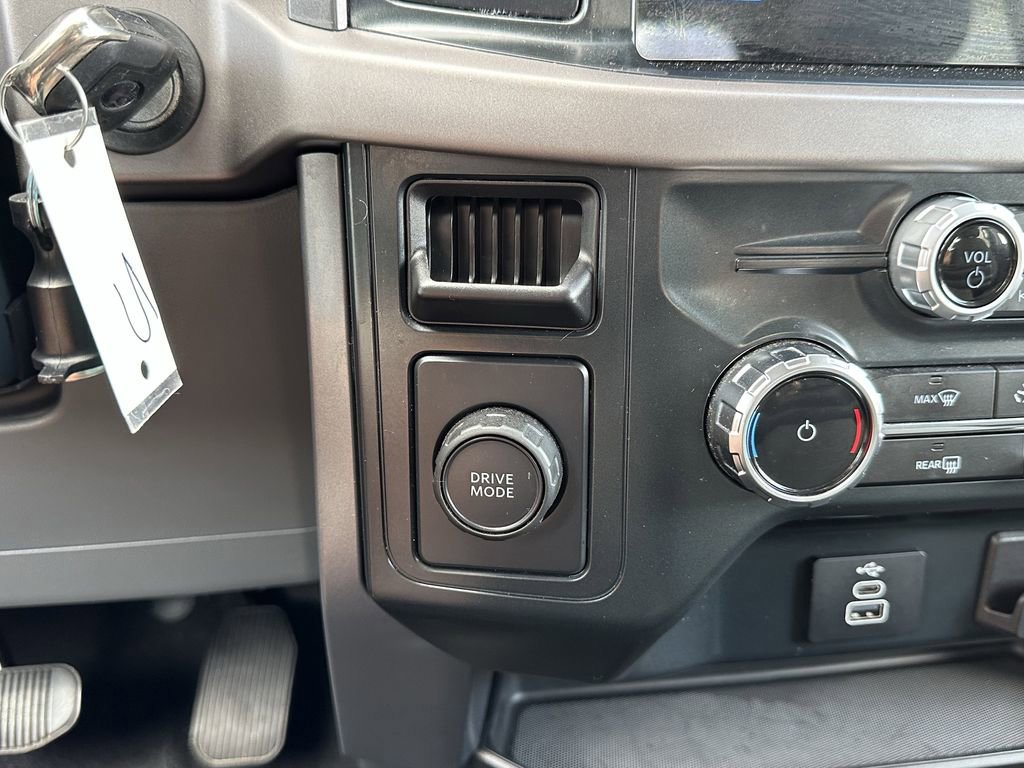 Used 2025 Ford F150 XLT w/ Equipment Group 301A Standard image 25