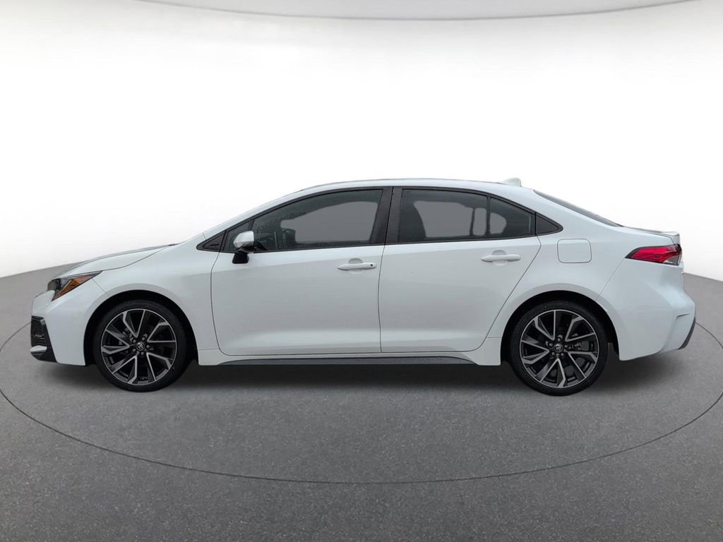 Used 2020 Toyota Corolla SE FWD image 2