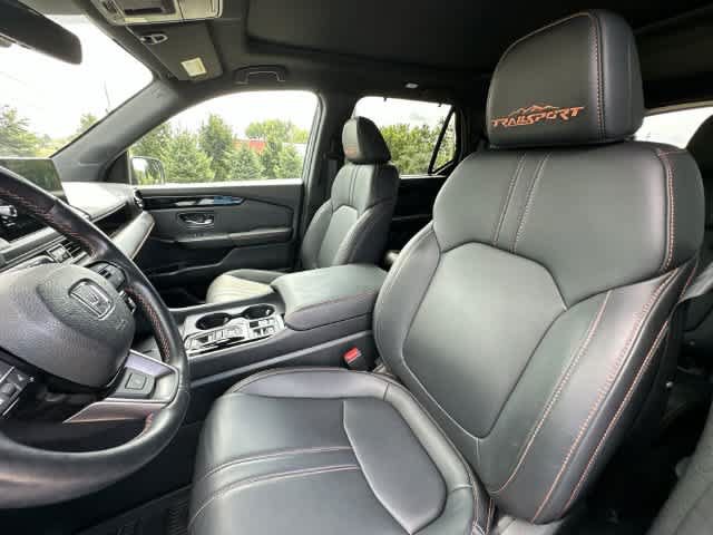 Used 2023 Honda Pilot TrailSport image 16