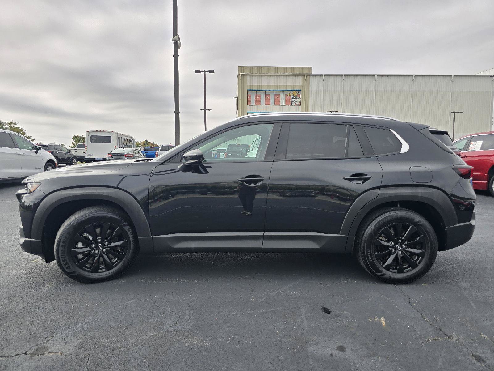 Used 2025 MAZDA CX-50 AWD 2.5 S w/ Premium Package image 4