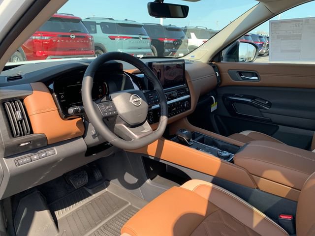 New 2026 Nissan Pathfinder Platinum AWD/4WD image 10