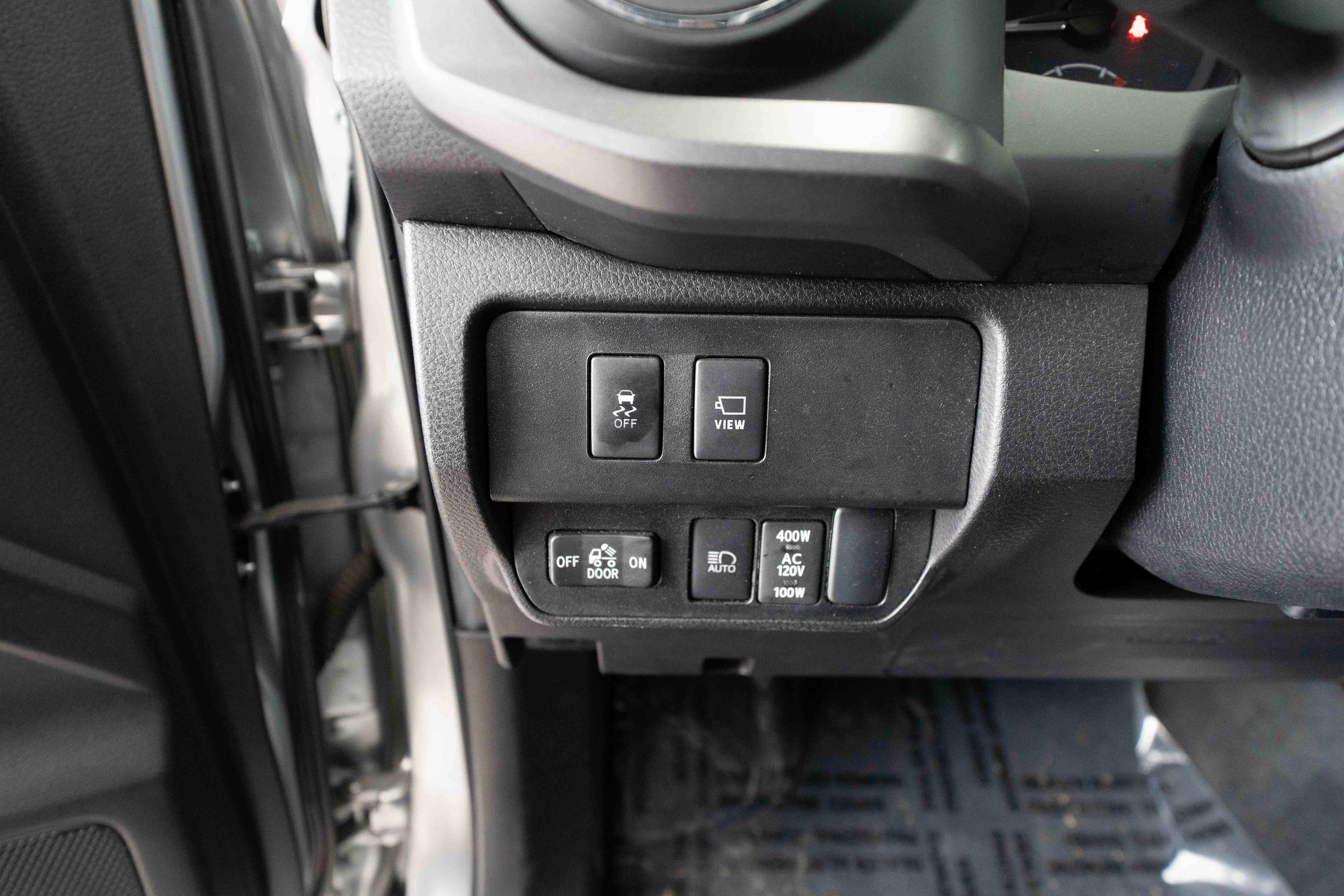Used 2023 Toyota Tacoma TRD Off-Road w/ TRD Premium Off Road Package AWD/4WD image 11