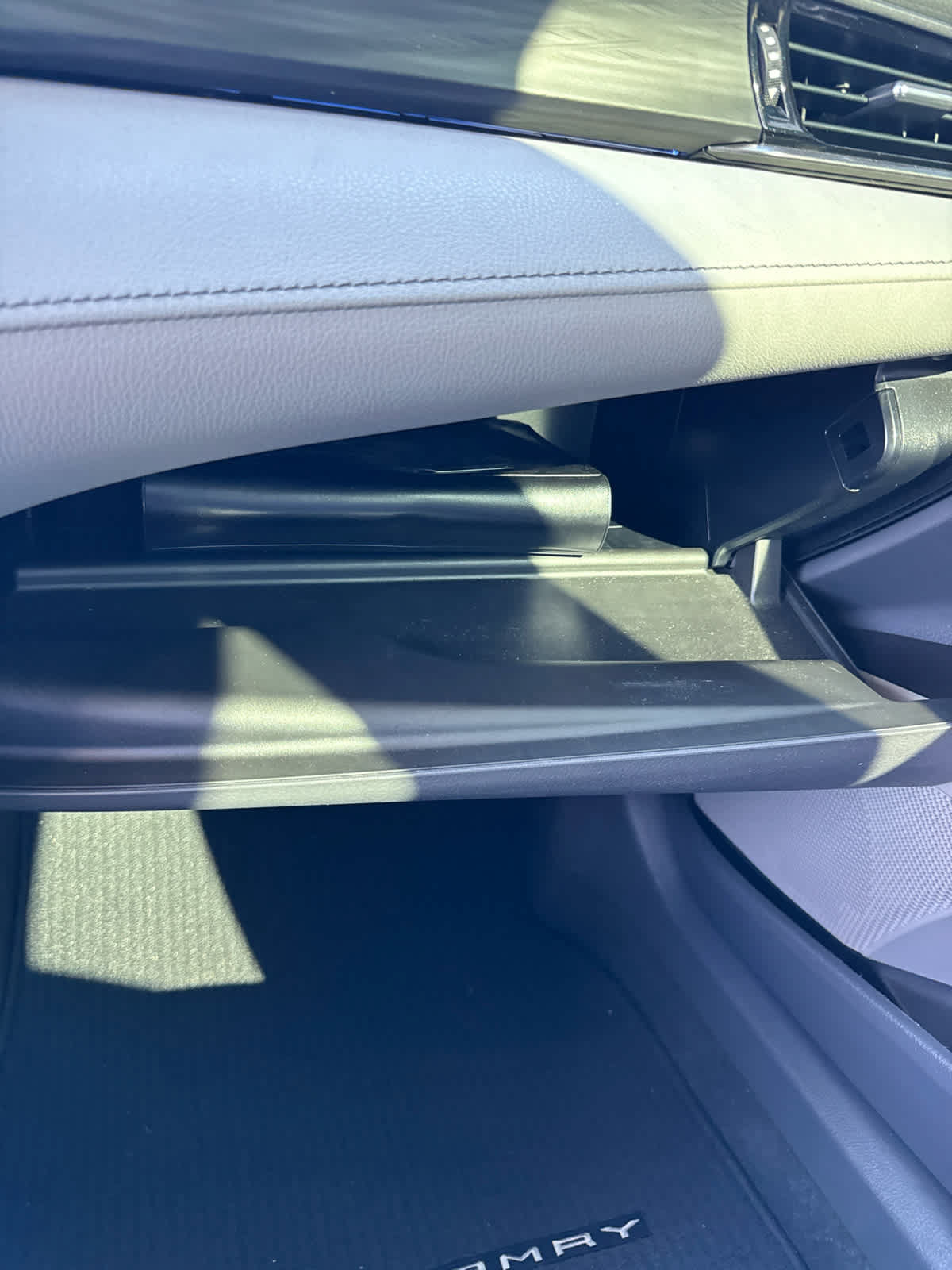 Used 2022 Toyota Camry XLE FWD image 18