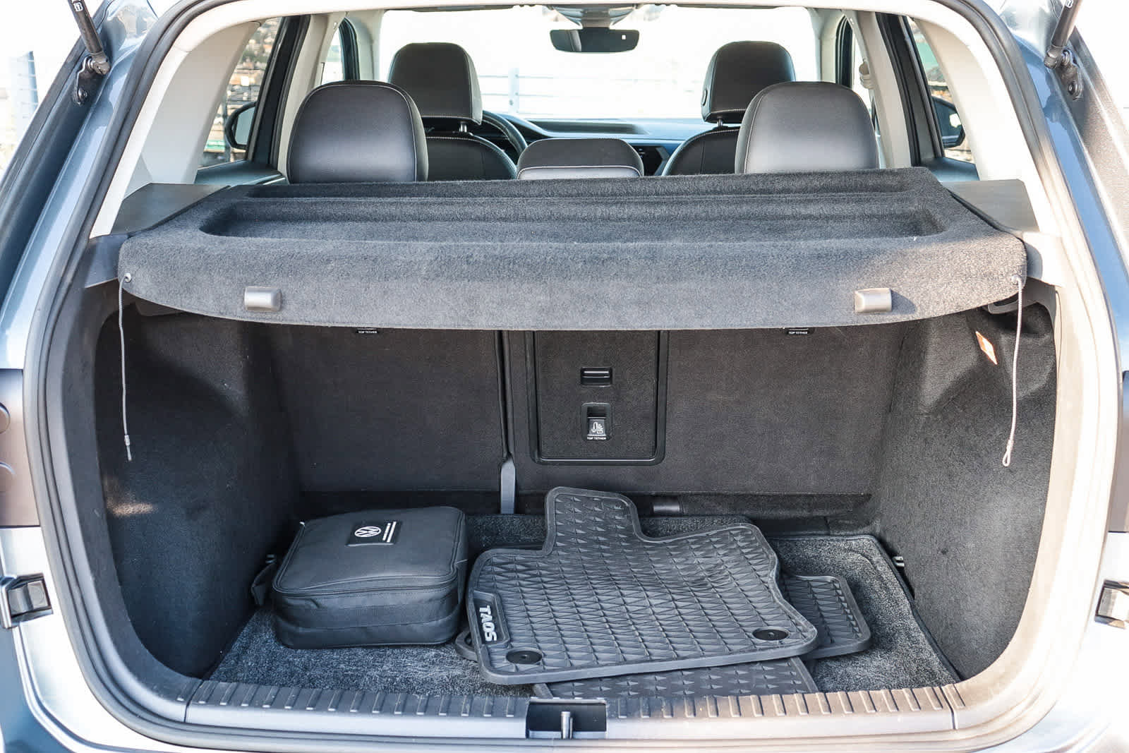 Used 2022 Volkswagen Taos SE w/ Panoramic Sunroof Package image 27