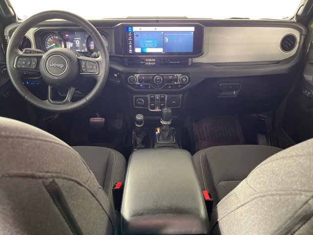 Used 2024 Jeep Wrangler Unlimited image 6