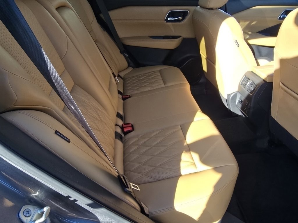 Certified 2023 Nissan Rogue Platinum w/ Platinum Premium Package image 21