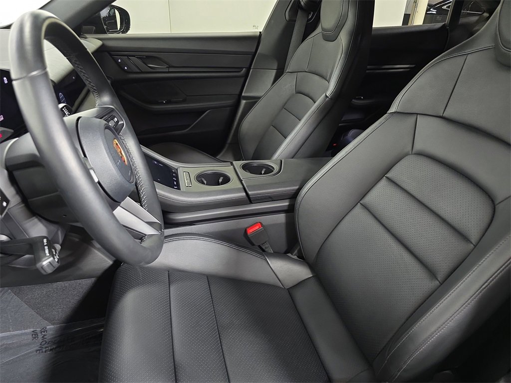Certified 2023 Porsche Taycan image 5