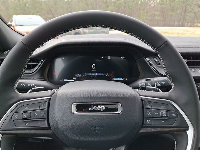 New 2026 Jeep Grand Cherokee Altitude image 16