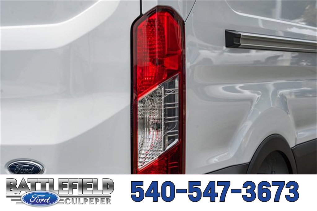 New 2025 Ford Transit 250 148 Medium Roof image 7