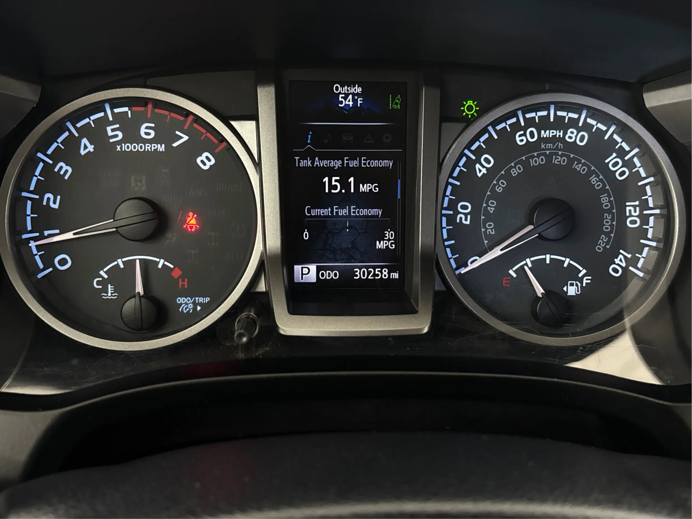 Used 2018 Toyota Tacoma SR5 AWD/4WD image 23