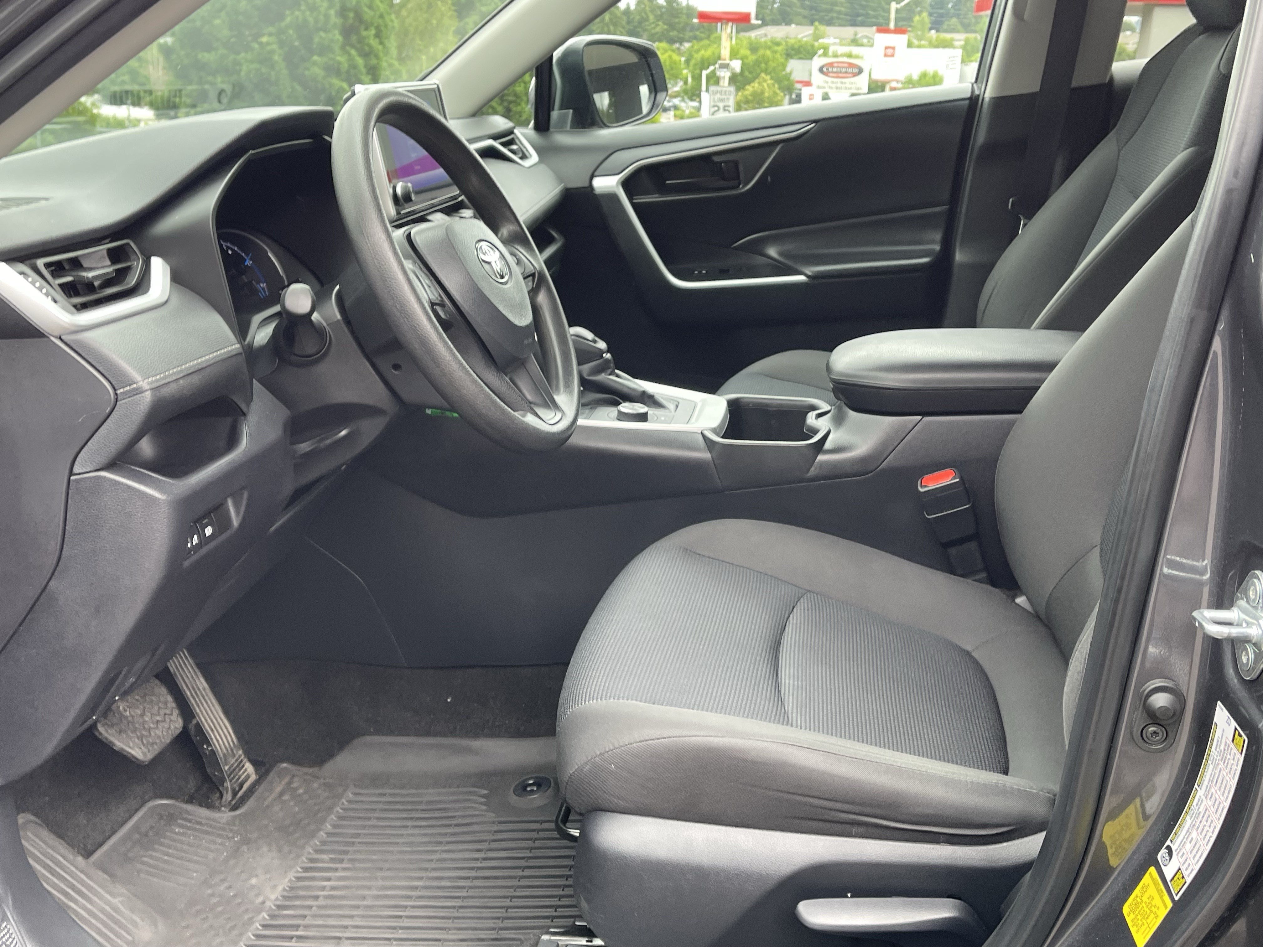 Certified 2024 Toyota RAV4 LE AWD/4WD image 11