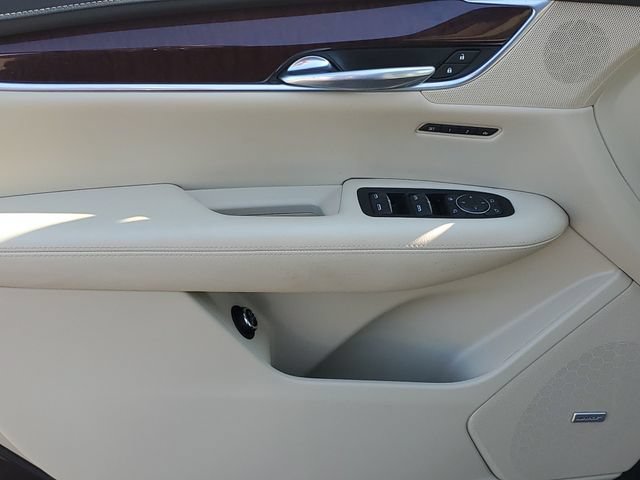 Certified 2018 Cadillac XT5 Luxury w/ Driver Awareness Package FWD image 15