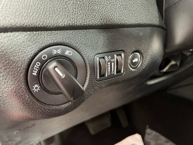Used 2023 Dodge Charger SXT RWD image 32