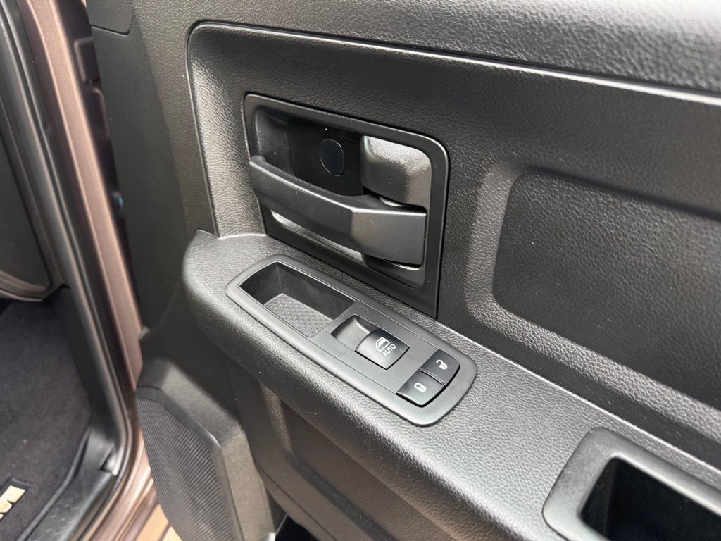 Used 2018 RAM 2500 Tradesman w/ Chrome Appearance Group AWD/4WD image 30