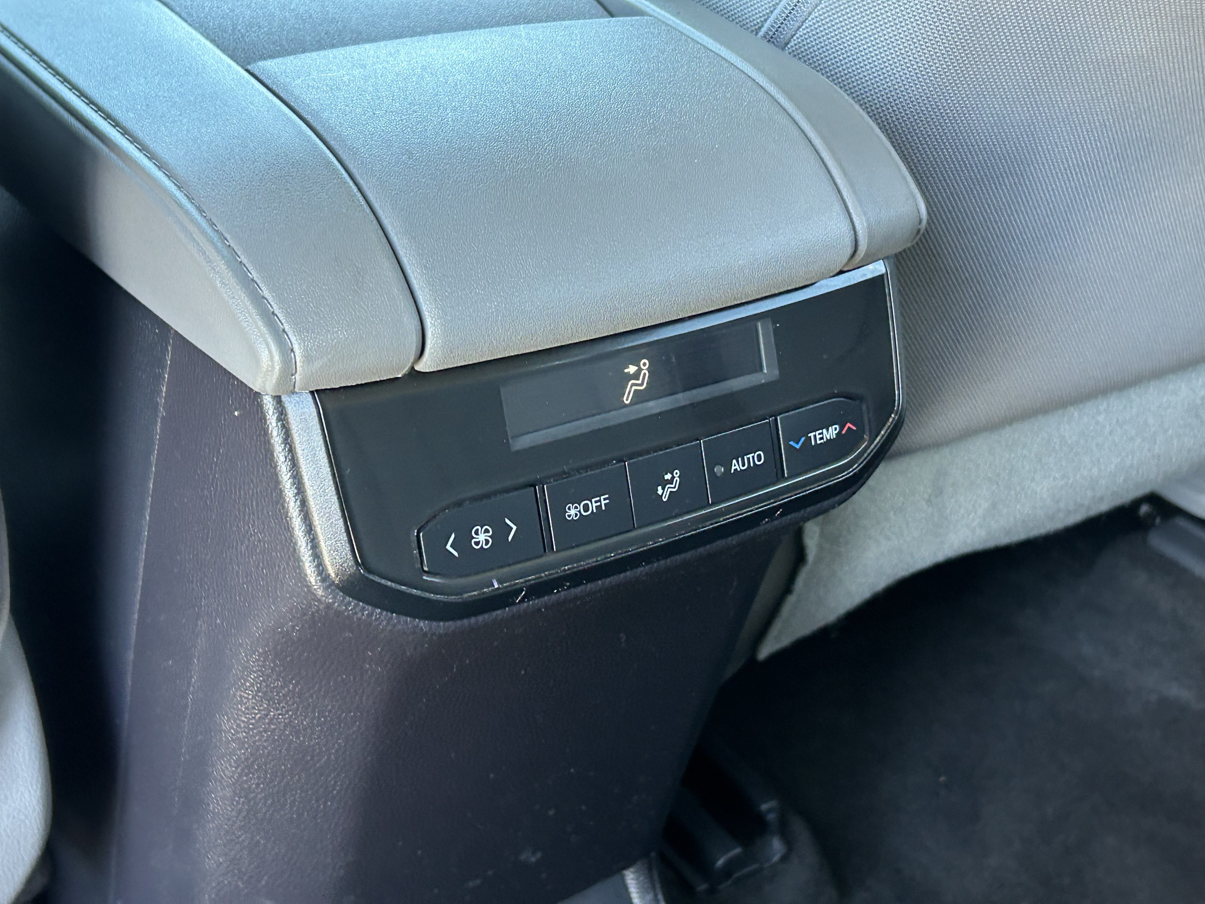 Certified 2023 Toyota Highlander LE FWD image 16