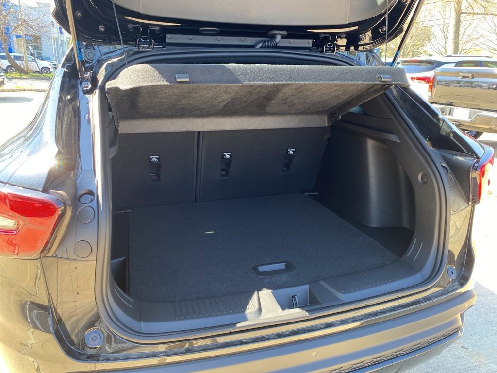 New 2026 Chevrolet Trax RS w/ Driver Confidence Package FWD image 14