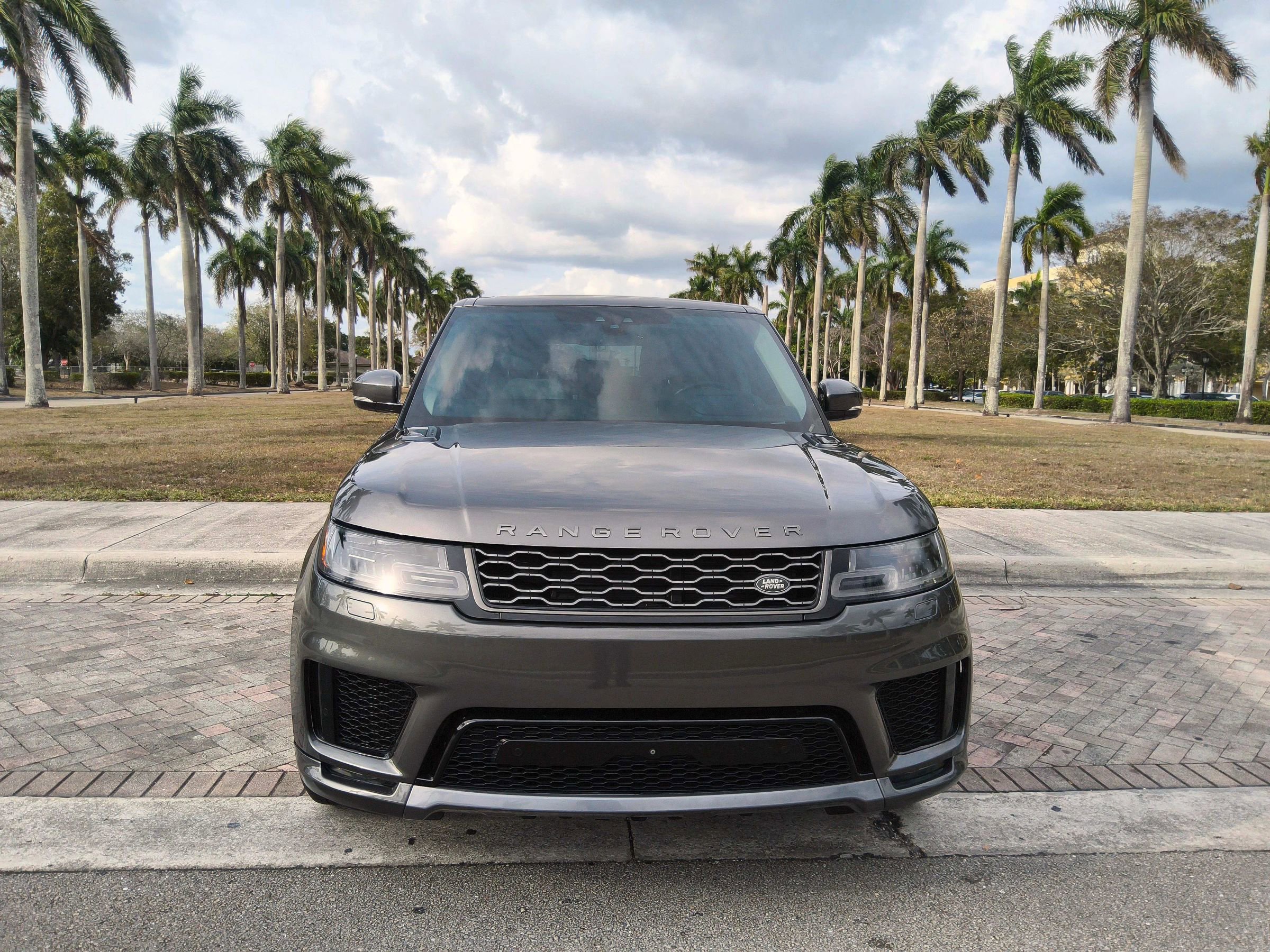 Used 2018 Land Rover Range Rover Sport Supercharged image 3