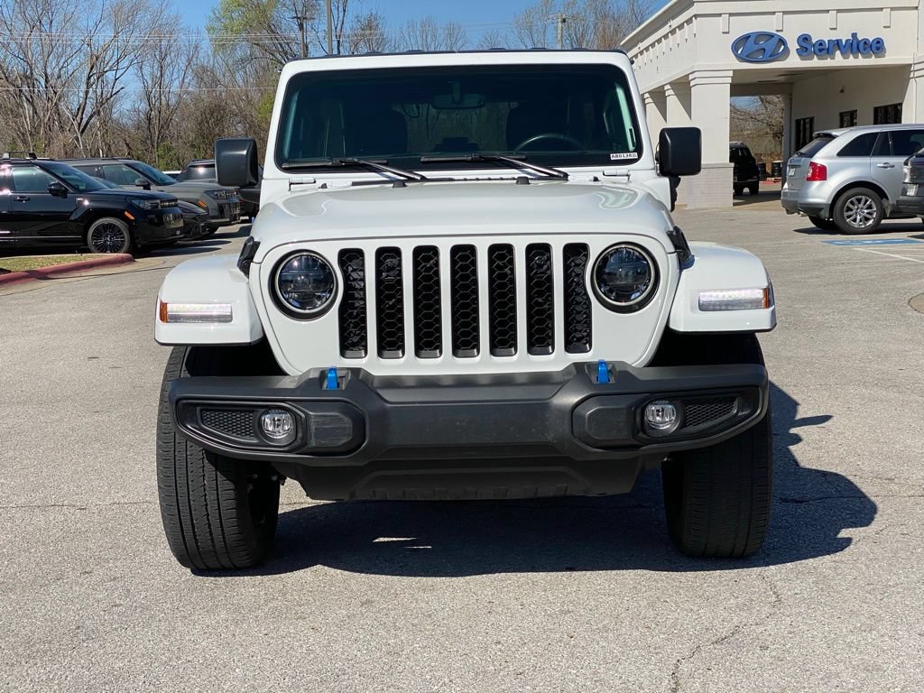 Used 2023 Jeep Wrangler Unlimited Sahara w/ Cold Weather Group AWD/4WD image 2