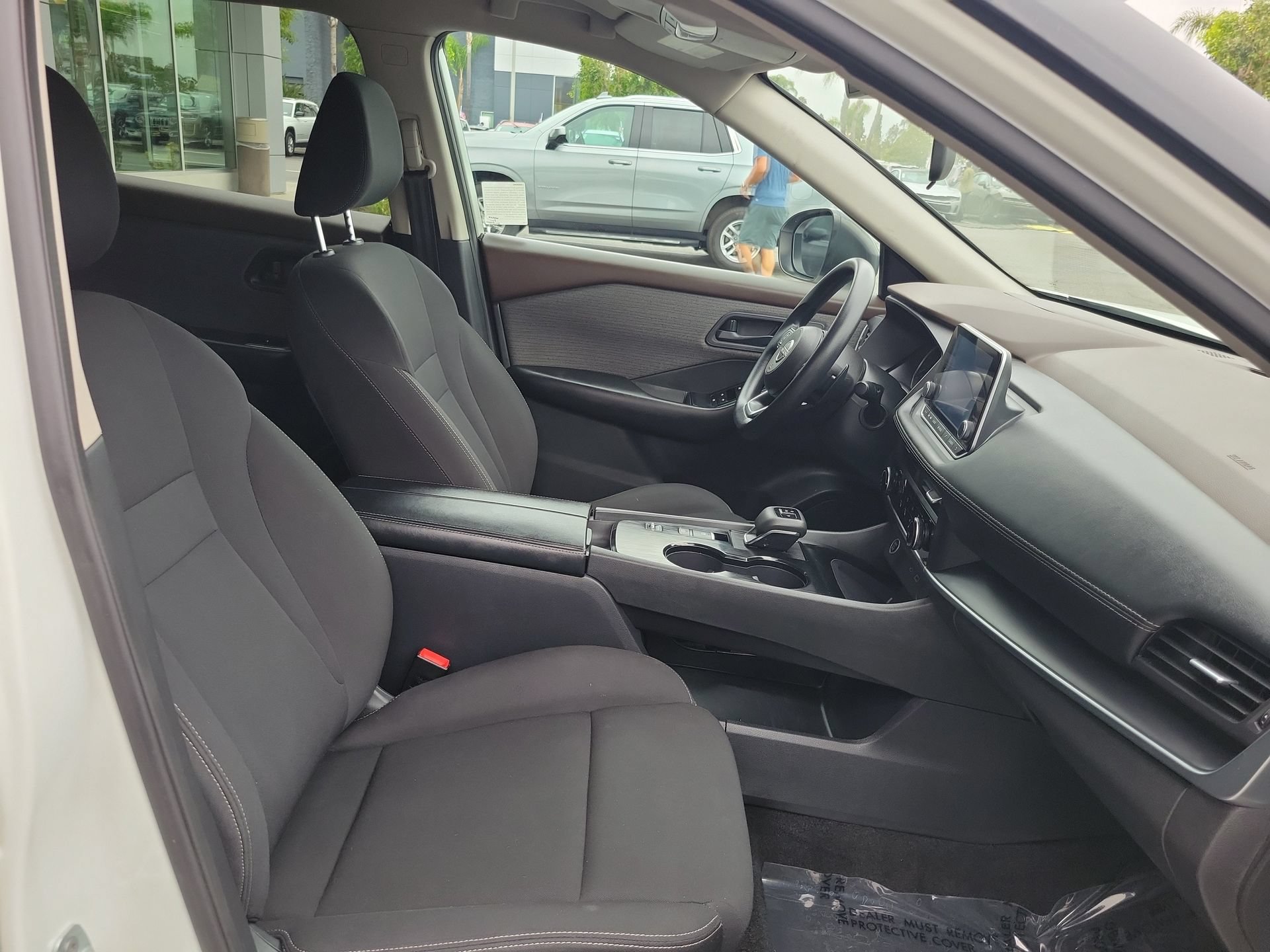 Used 2023 Nissan Rogue S FWD image 19