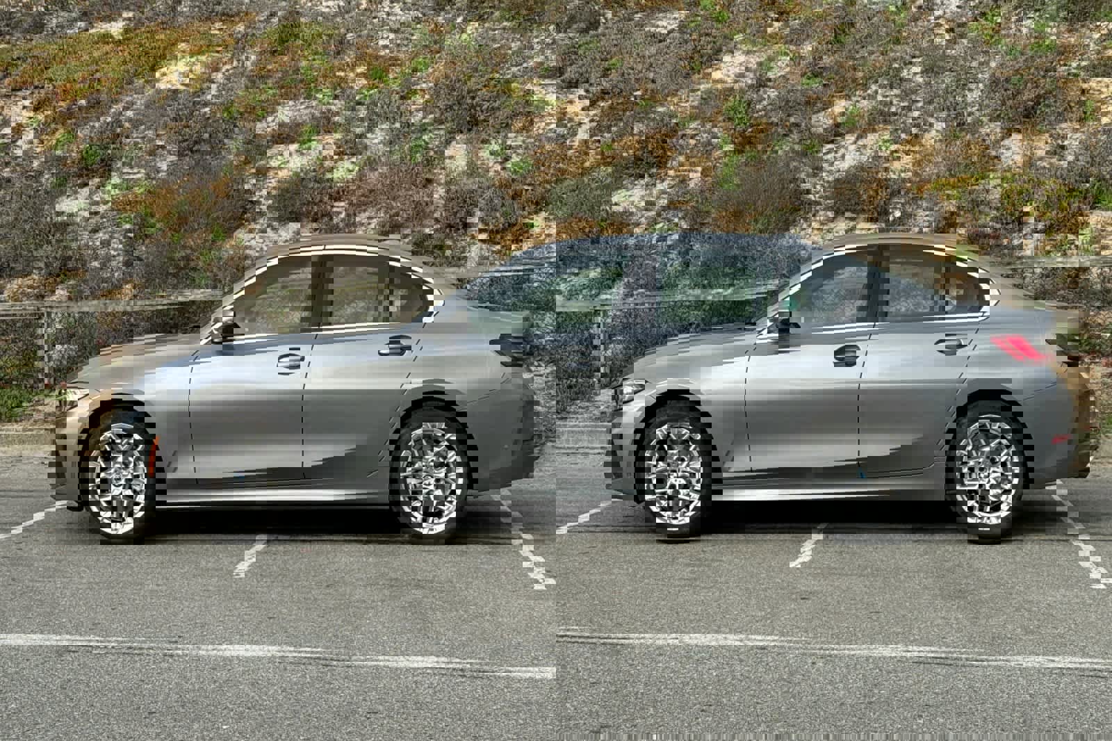 Used 2025 BMW 330i xDrive Sedan image 9