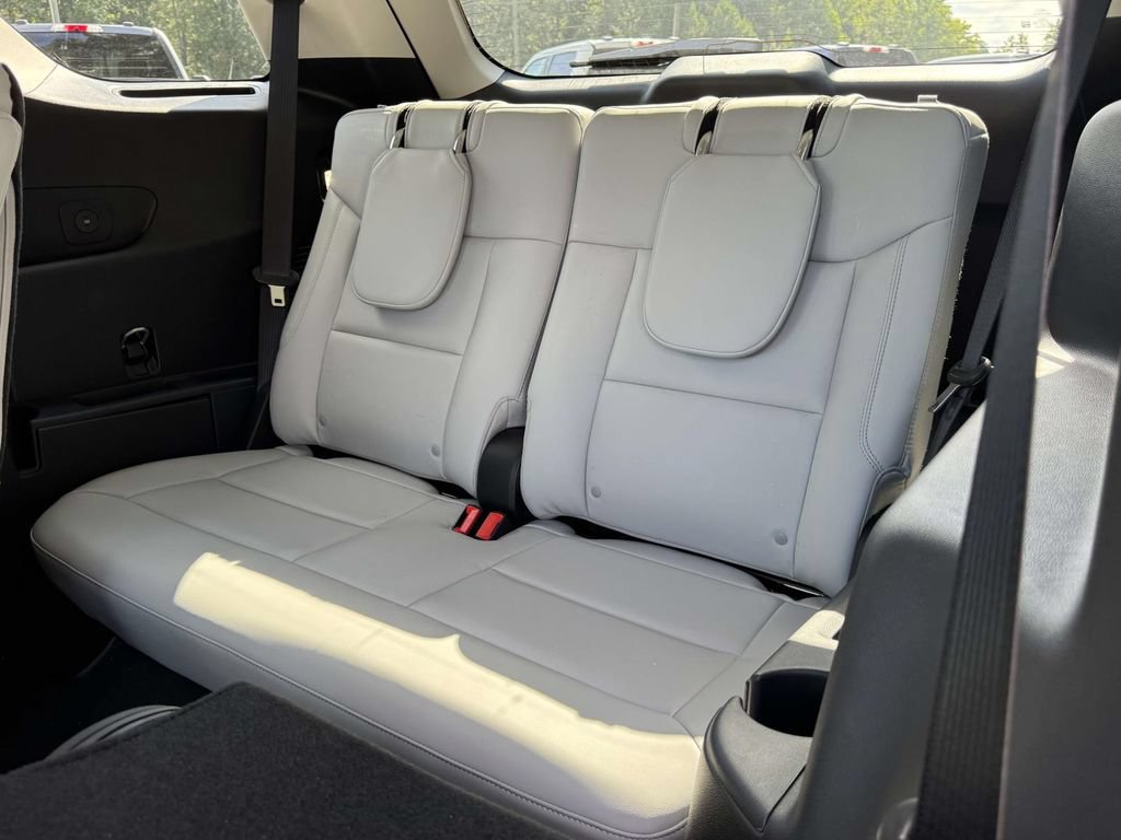 New 2026 Ford Explorer Platinum w/ LUX Leather Package AWD/4WD image 16