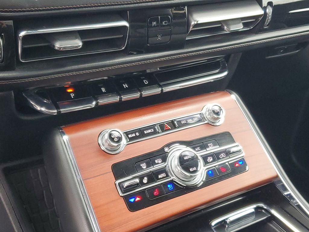Used 2022 Lincoln Aviator Reserve w/ Equipment Group 201A image 22