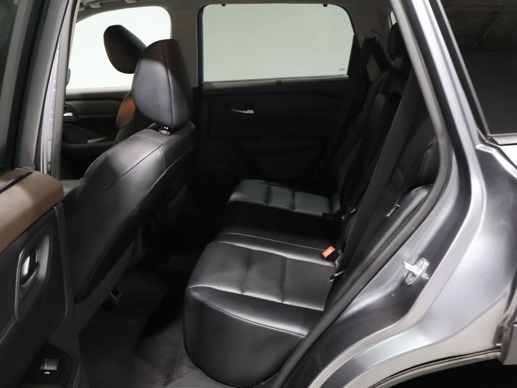 Used 2023 Nissan Rogue SV w/ SV Premium B Package image 18