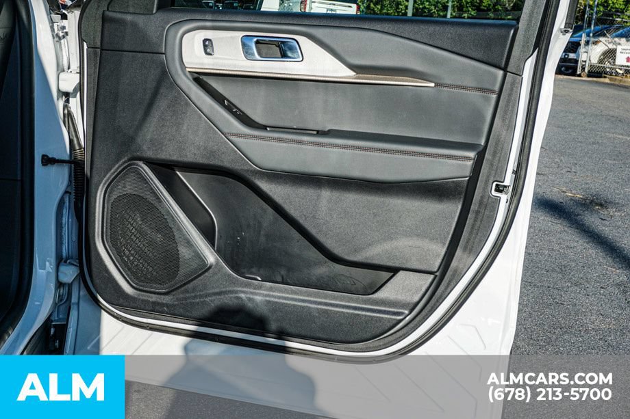 Used 2025 Ford Explorer Active RWD image 55