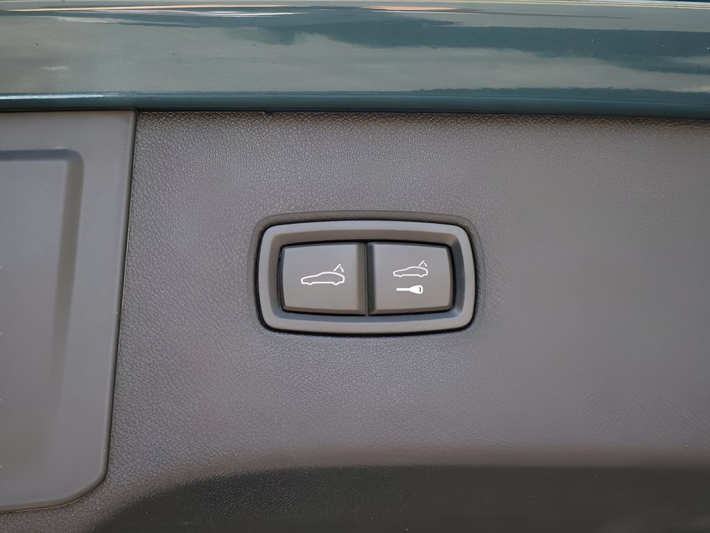 New 2026 Porsche Cayenne GTS AWD/4WD image 19