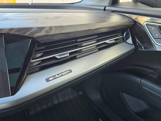 Used 2024 Audi Q4 e-tron Premium Plus image 29