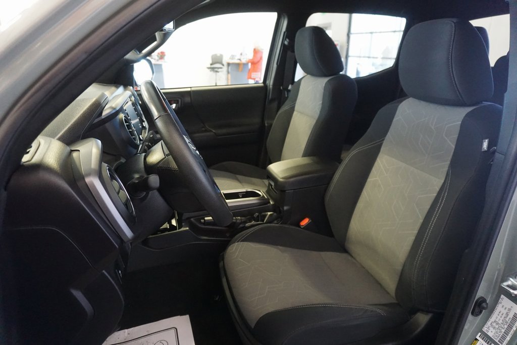 Used 2023 Toyota Tacoma TRD Off-Road image 16