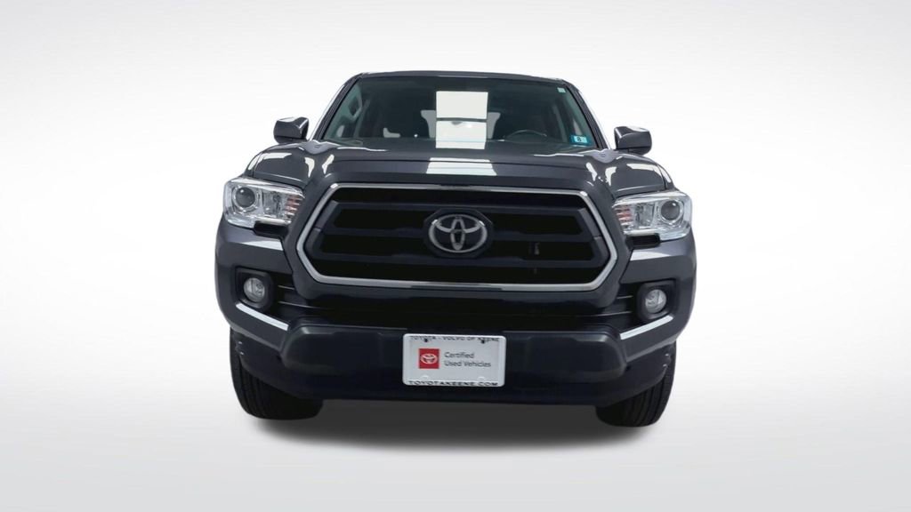 Certified 2023 Toyota Tacoma SR5 AWD/4WD image 4
