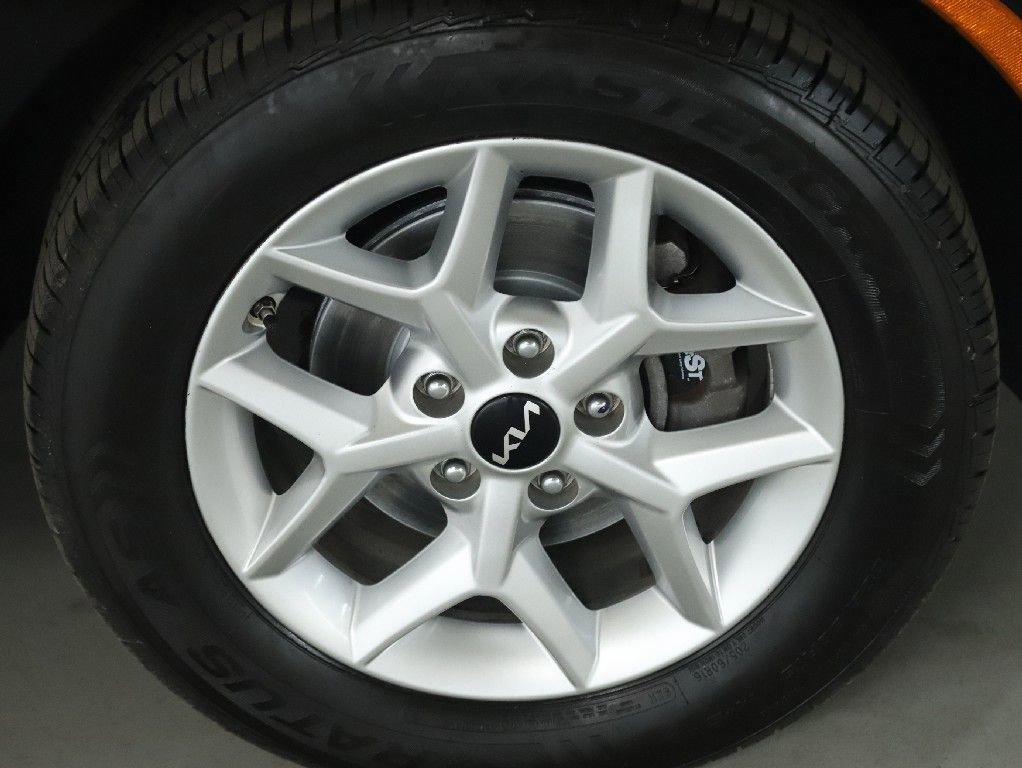 Used 2022 Kia Soul LX w/ Technology Package image 10