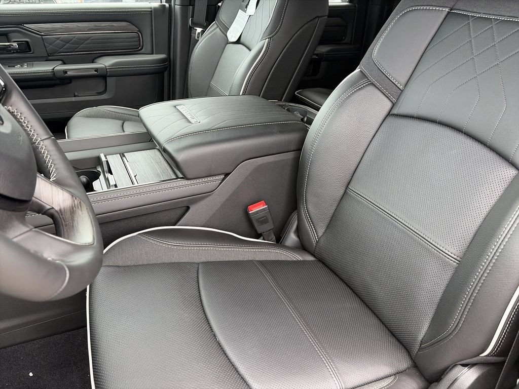 New 2026 RAM 2500 Limited AWD/4WD image 11