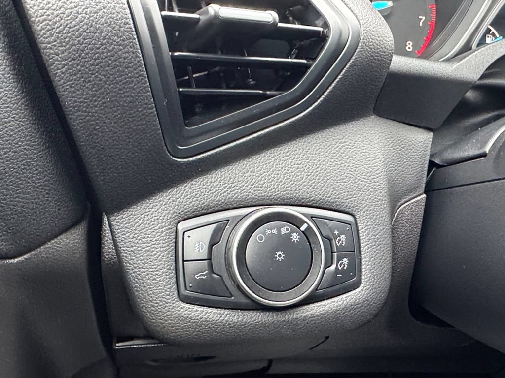 Used 2017 Ford Escape SE w/ SE Leather Comfort Package AWD/4WD image 29