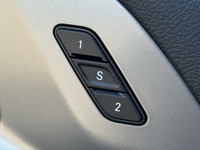 New 2026 Chrysler Pacifica Select image 10