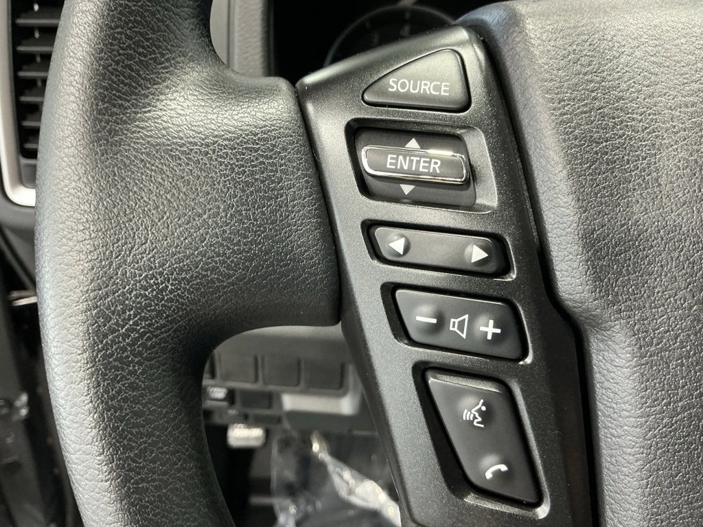 Used 2024 Nissan Frontier SV w/ Technology Package image 9