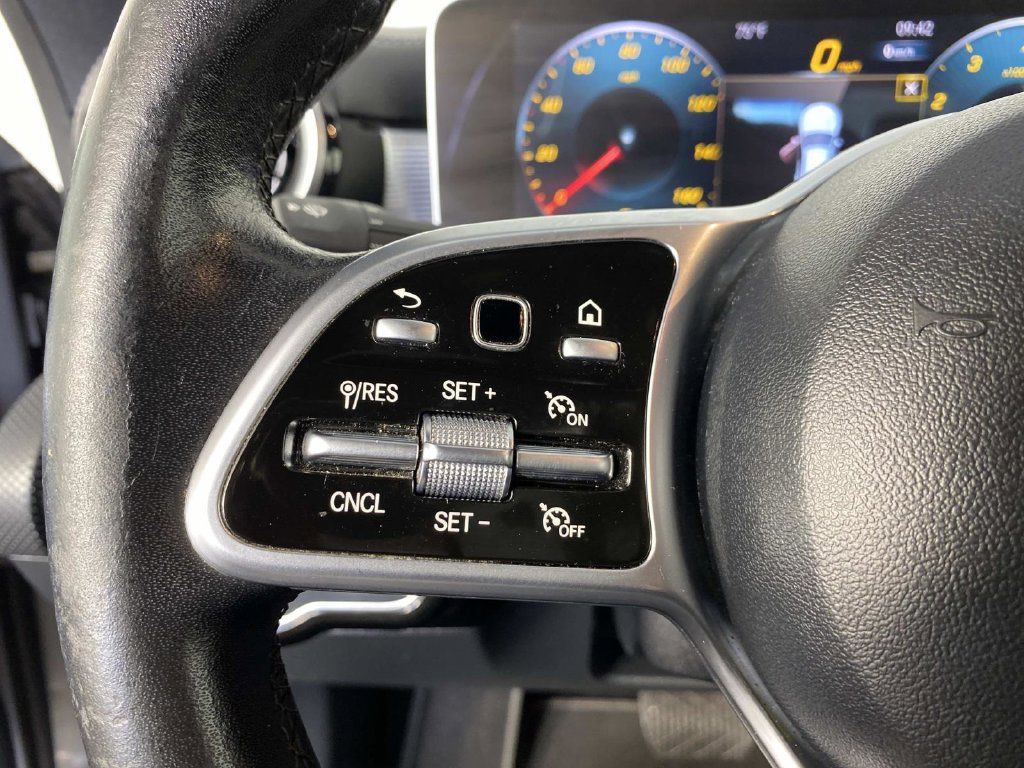 Used 2020 Mercedes-Benz CLA 250 4MATIC image 17