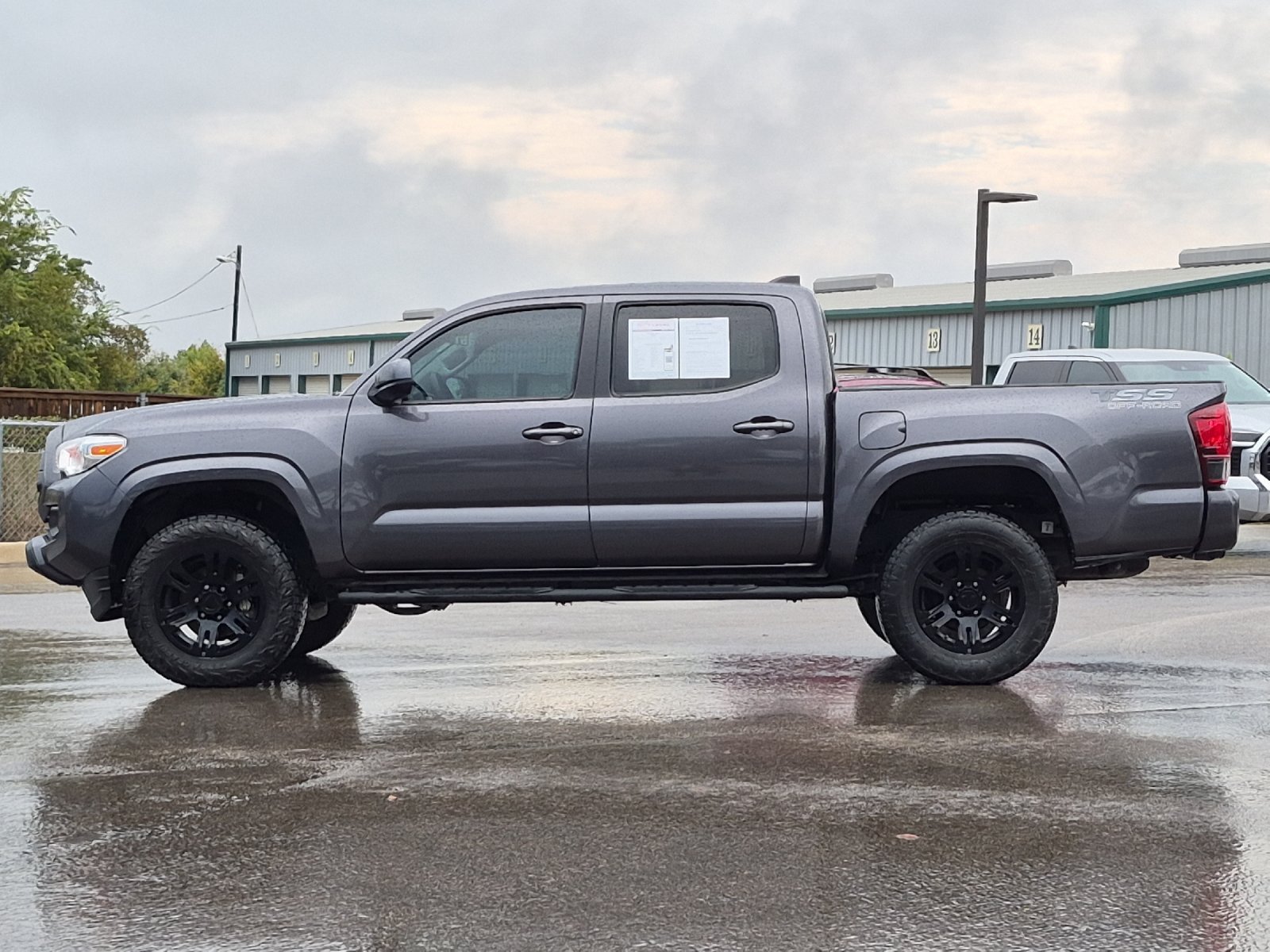 Used 2021 Toyota Tacoma SR w/ SR Convenience Package RWD image 2