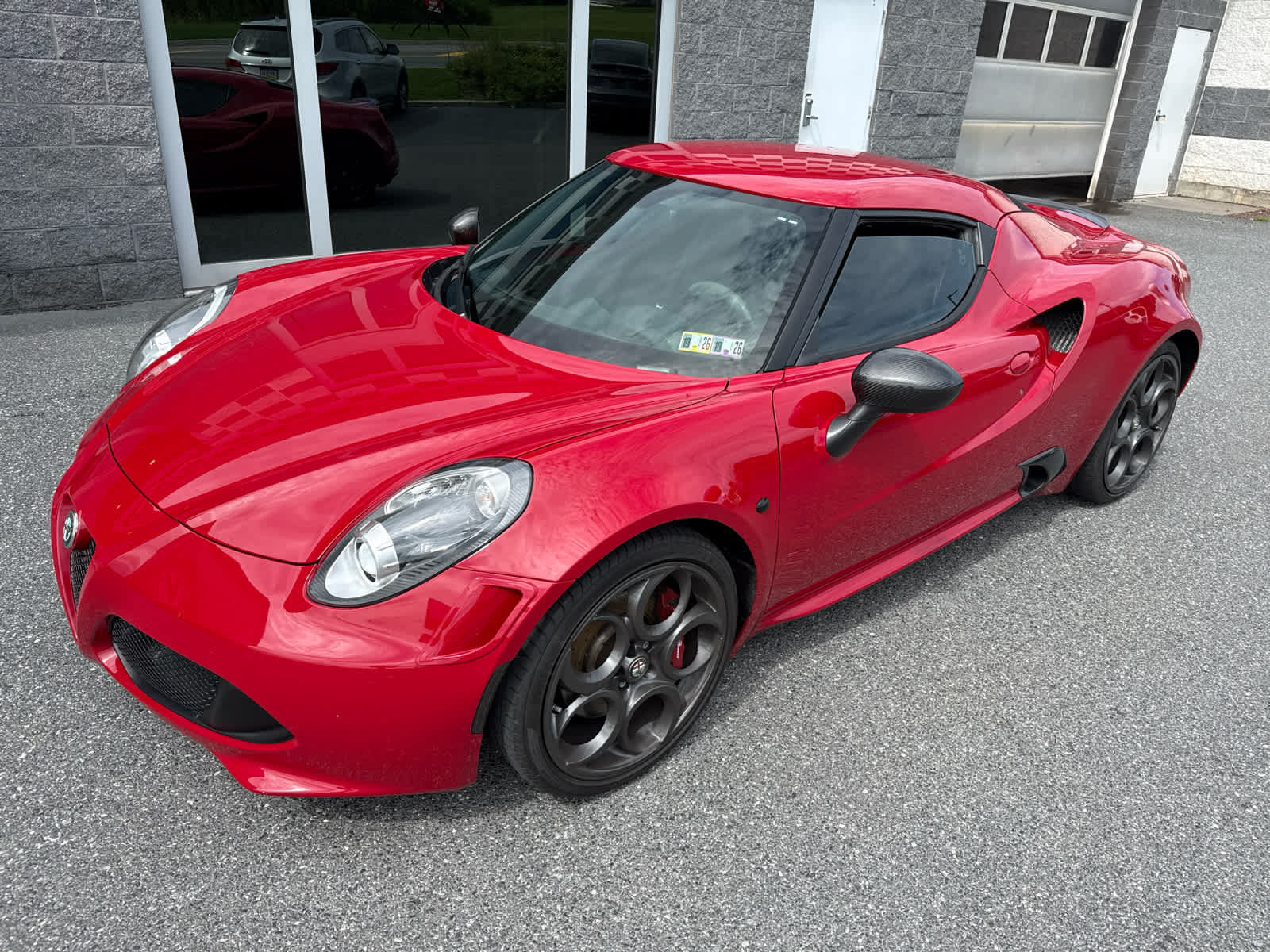 Used 2015 Alfa Romeo 4C Launch Edition w/ Convenience Group RWD image 12