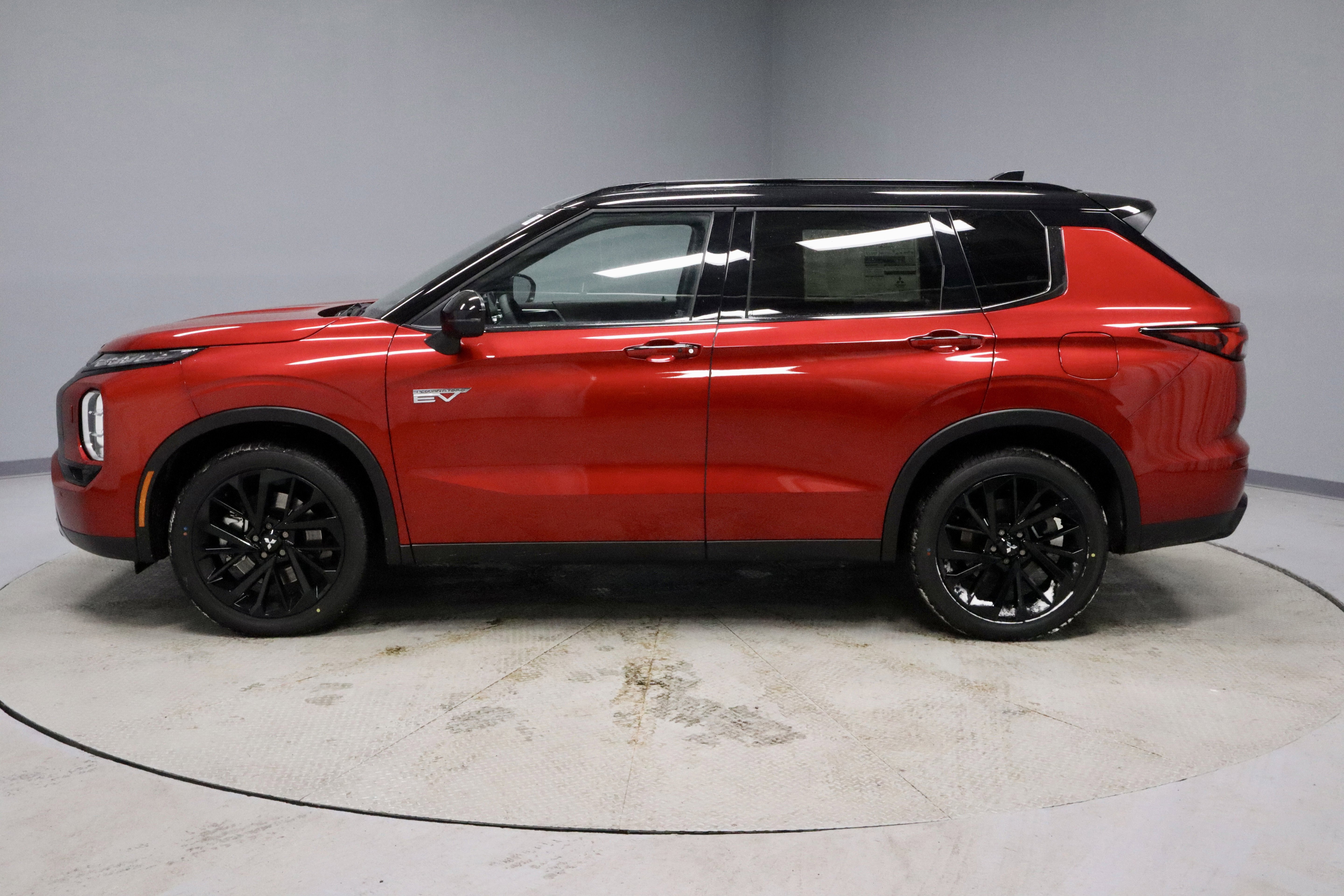 New 2025 Mitsubishi Outlander SEL Black Edition image 5