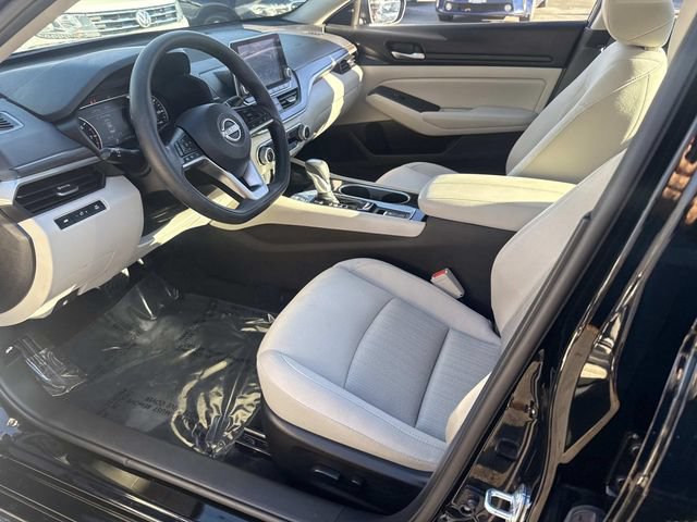 Used 2024 Nissan Altima 2.5 SV AWD/4WD image 22