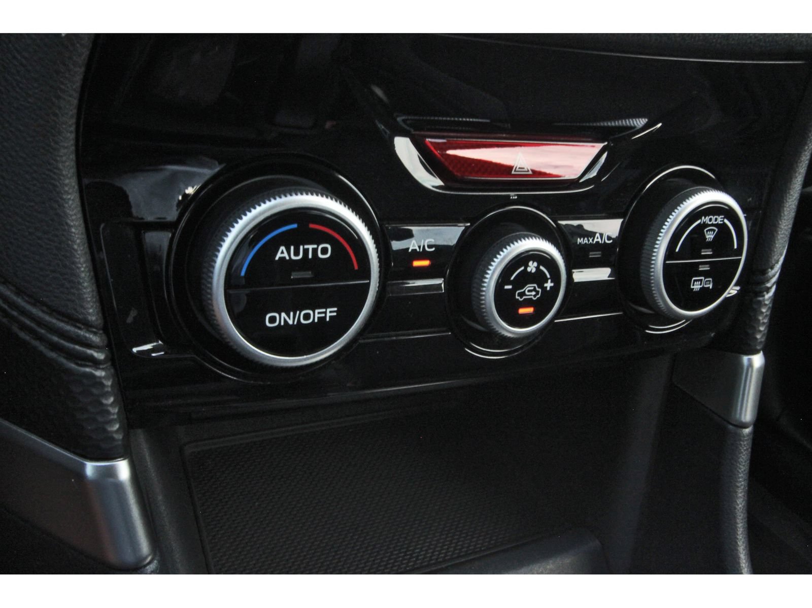 Used 2020 Subaru Forester Premium AWD/4WD image 29